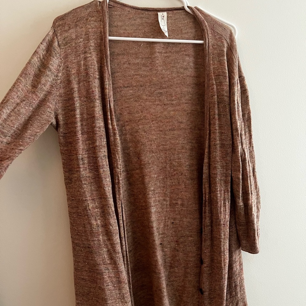 Half length sleeve spring / summer cardigan - size medium